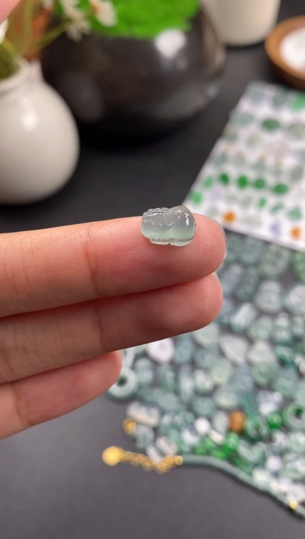 散珠翡翠冰种裸石