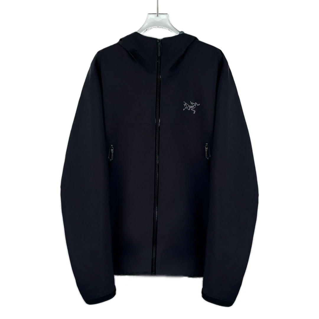 99新 ARC'TERYX/始祖鸟 JM0638 黑色logo刺绣连帽夹克外套 L码