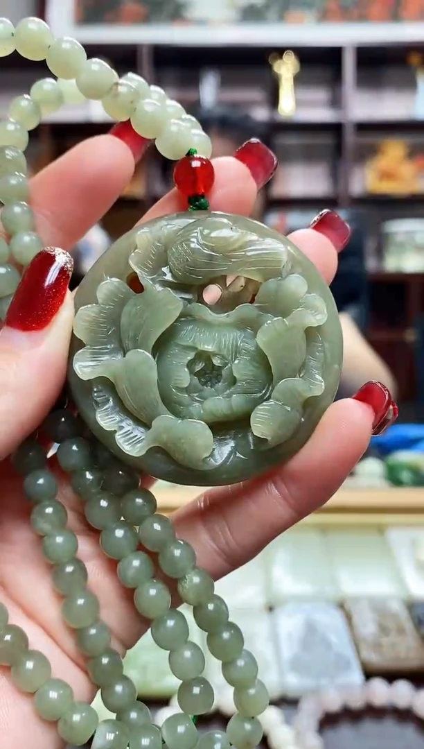 颈饰未镶嵌和田玉