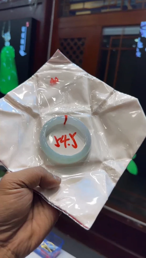 未镶嵌手镯翡翠手镯