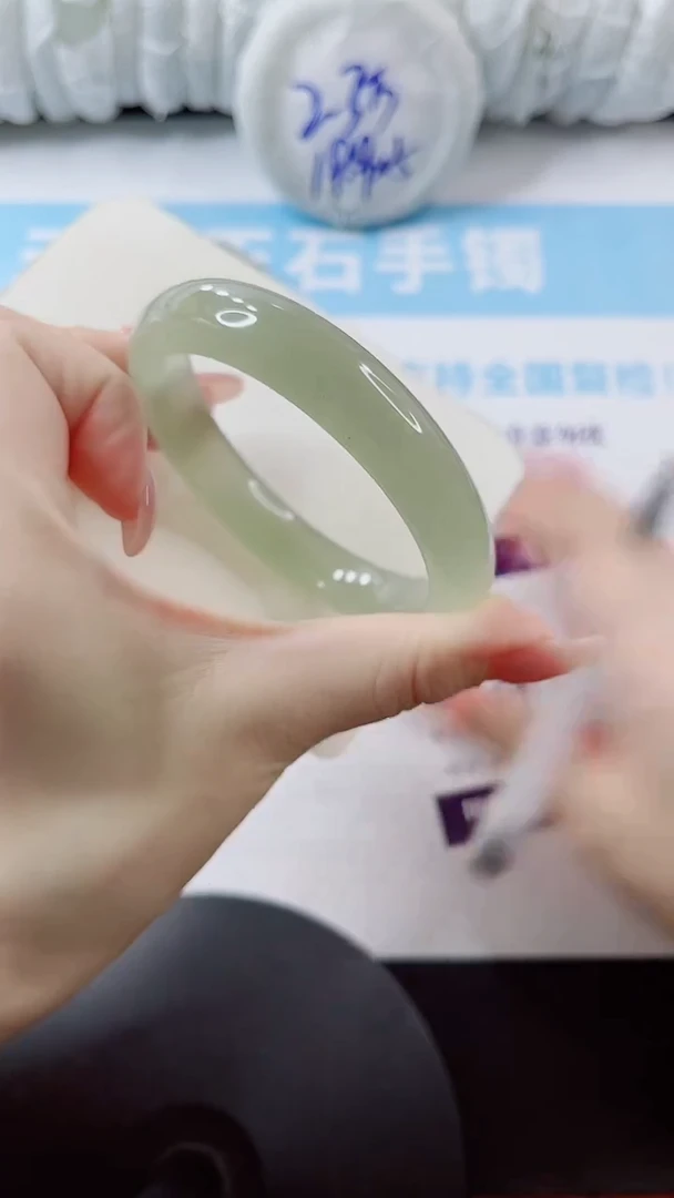 未镶嵌手镯石英质玉多样性发货V397