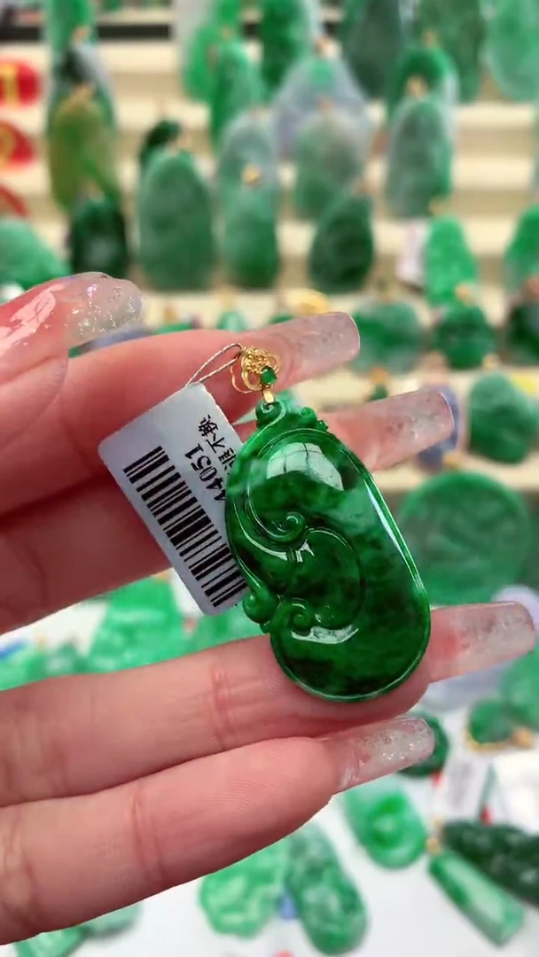 【闪购商品】翡翠颈饰18K金镶嵌挂件