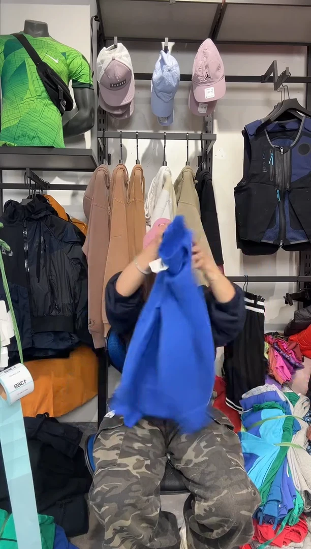 1362  编码 瑕疵款直播间过款为准 尺码   身高