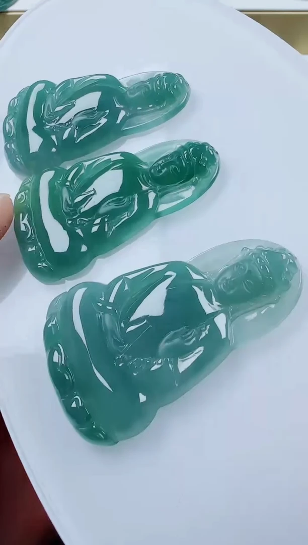 翡翠未镶嵌颈饰素衣多样性发其一