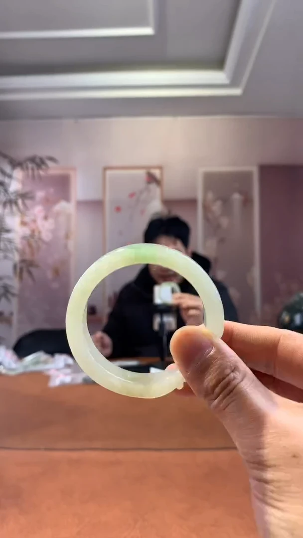 【闪购商品】和田玉手镯未镶嵌52翠青