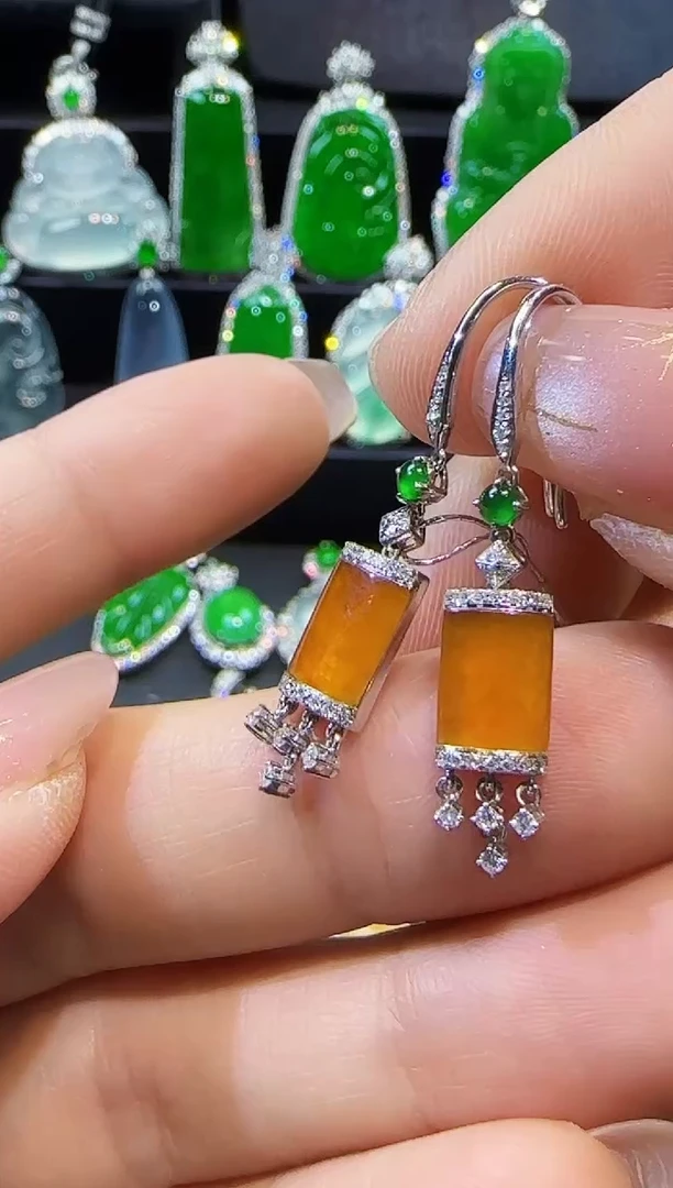 【闪购商品】翡翠耳饰18K金镶嵌耳勾