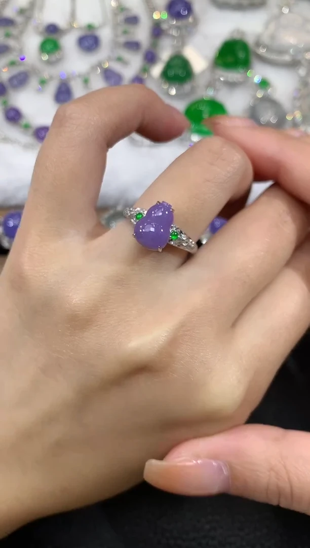 18K金镶嵌戒指翡翠C48  紫货有一定色差