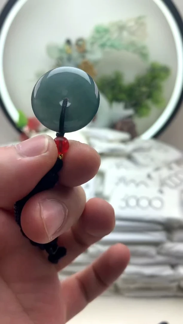 颈饰未镶嵌翡翠小扣子