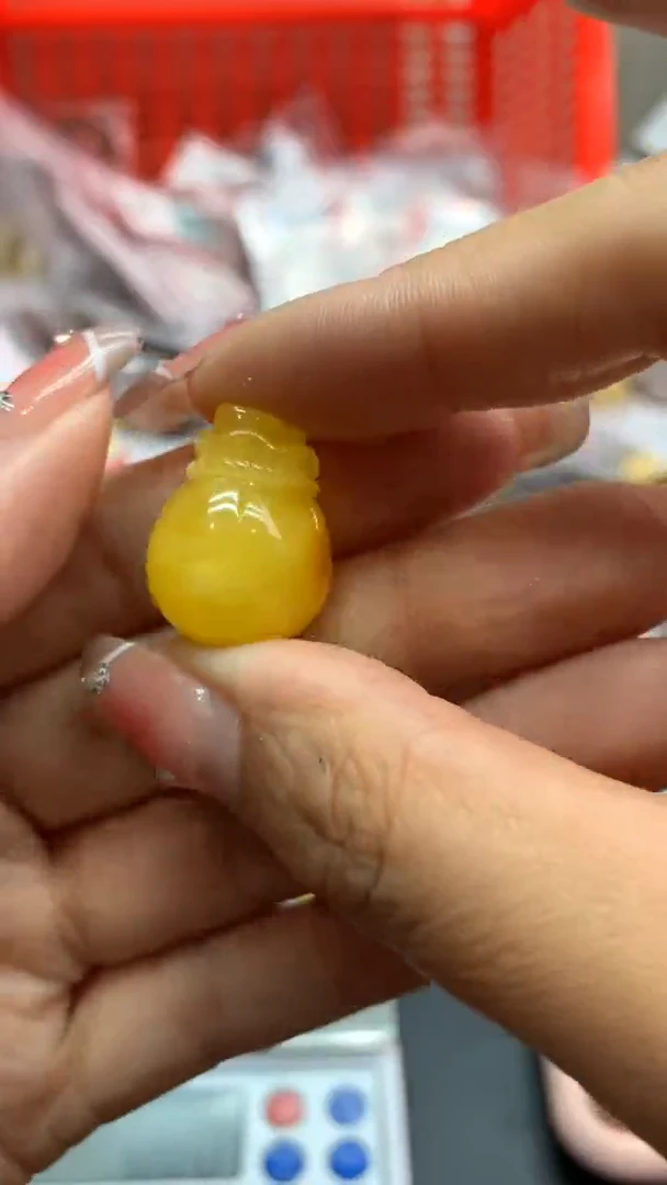 未镶嵌琥珀珠宝奇石622