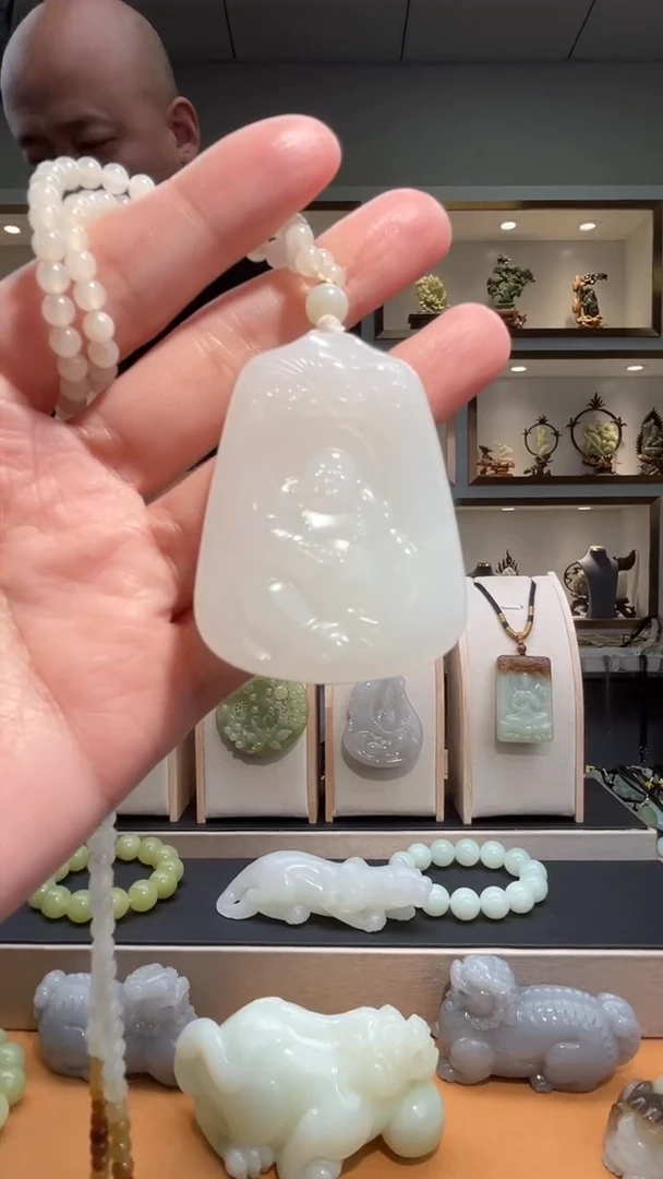 颈饰未镶嵌和田玉苏