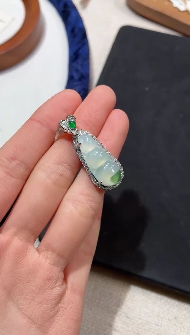 吊坠(不含链)银S925镶嵌翡翠豆子