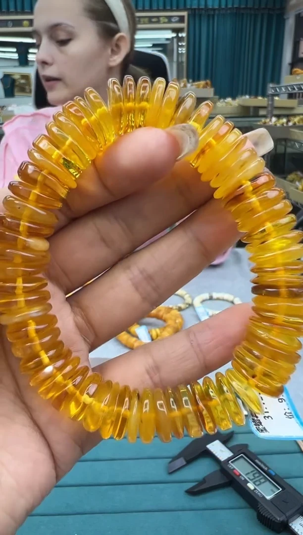 未镶嵌琥珀手链177秒拍号
