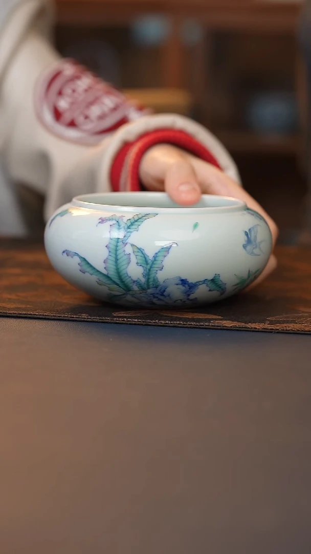 晴山素华雨打芭蕉水洗