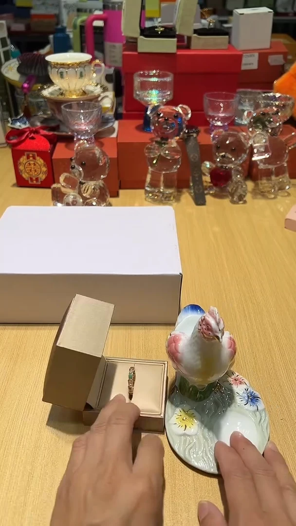 瓷片碗碟好物一件不留@@1