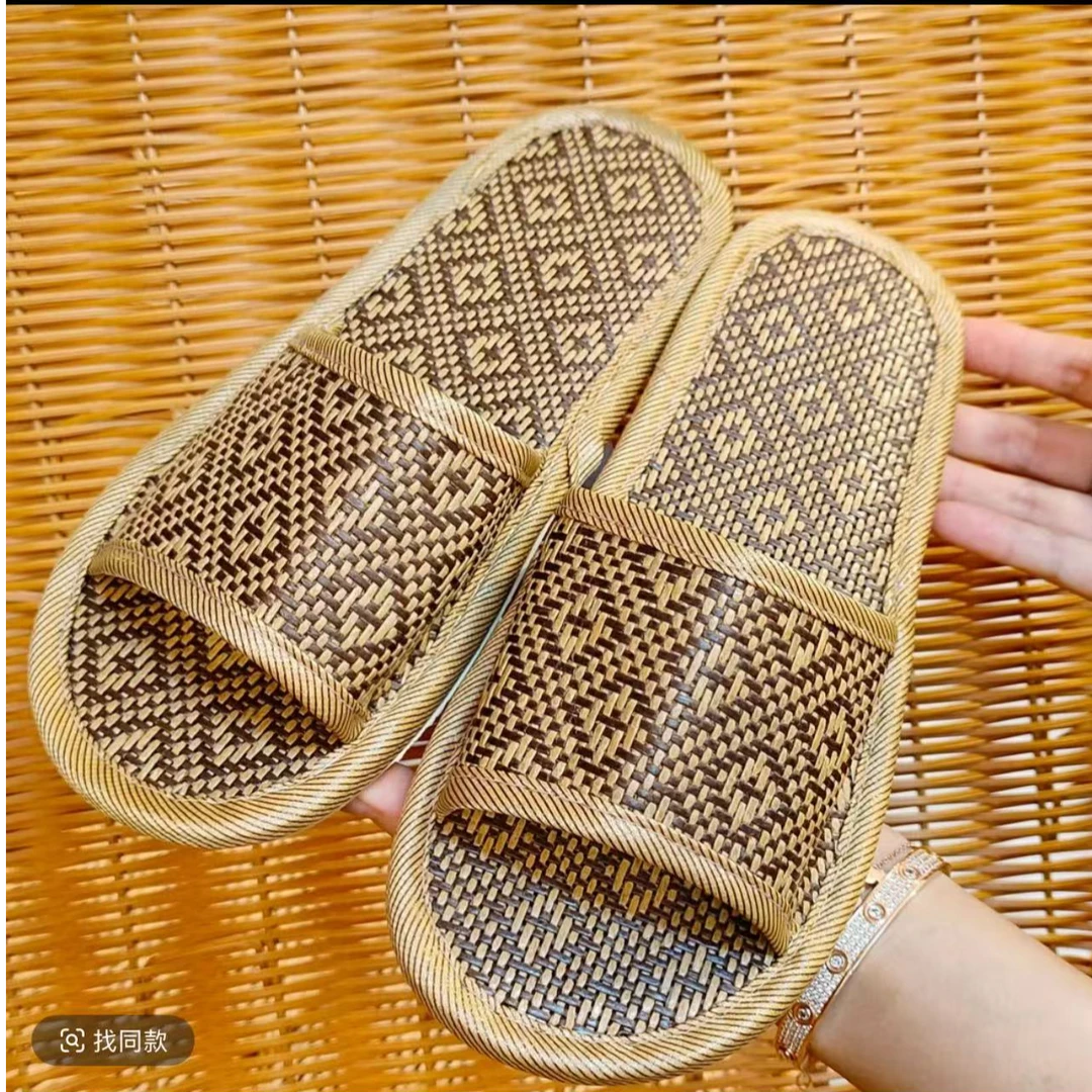 YYY5夏季藤草编织居家防滑软底情侣凉拖鞋男女通用款