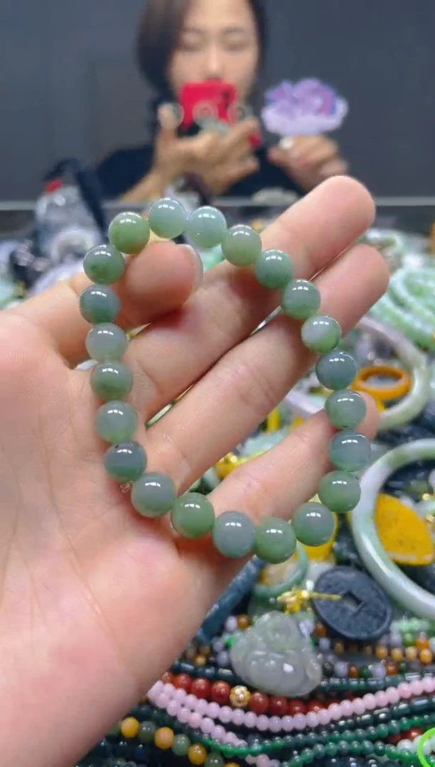 颈饰未镶嵌翡翠8MM/D/翡翠A货，一件也是批发价