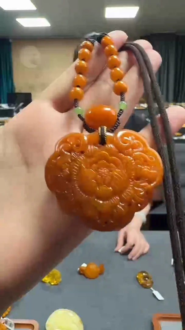 琥珀颈饰未镶嵌天然保真蜜蜡如意牡丹花套装（送绳子）