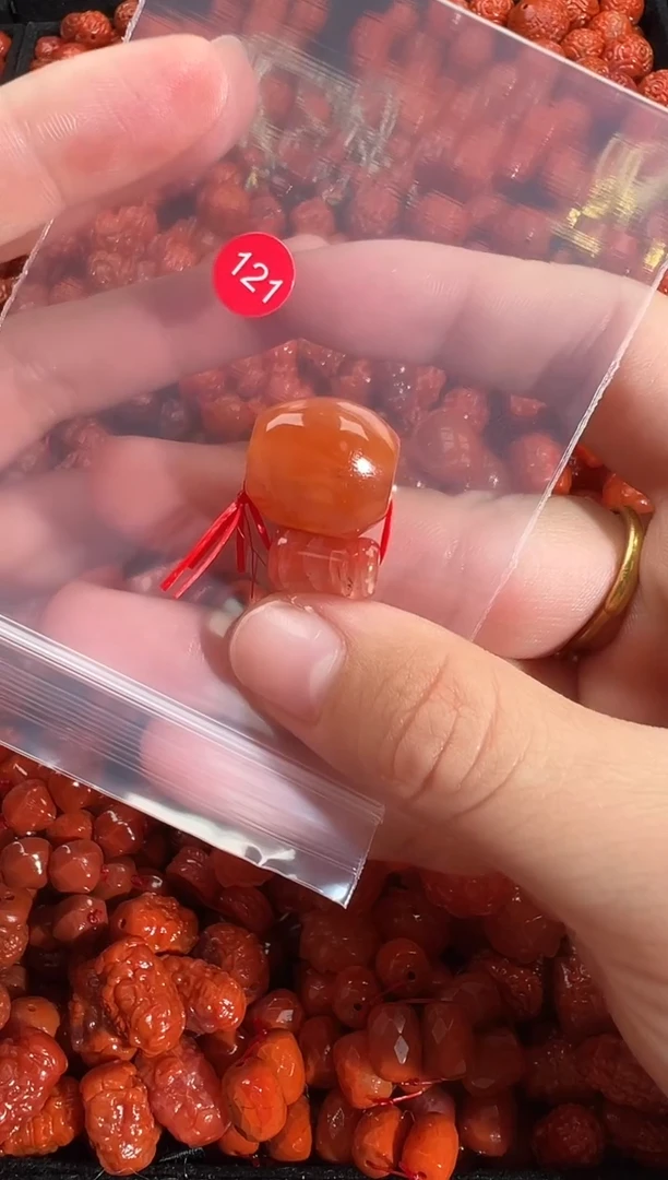 颈饰未镶嵌南红玛瑙1