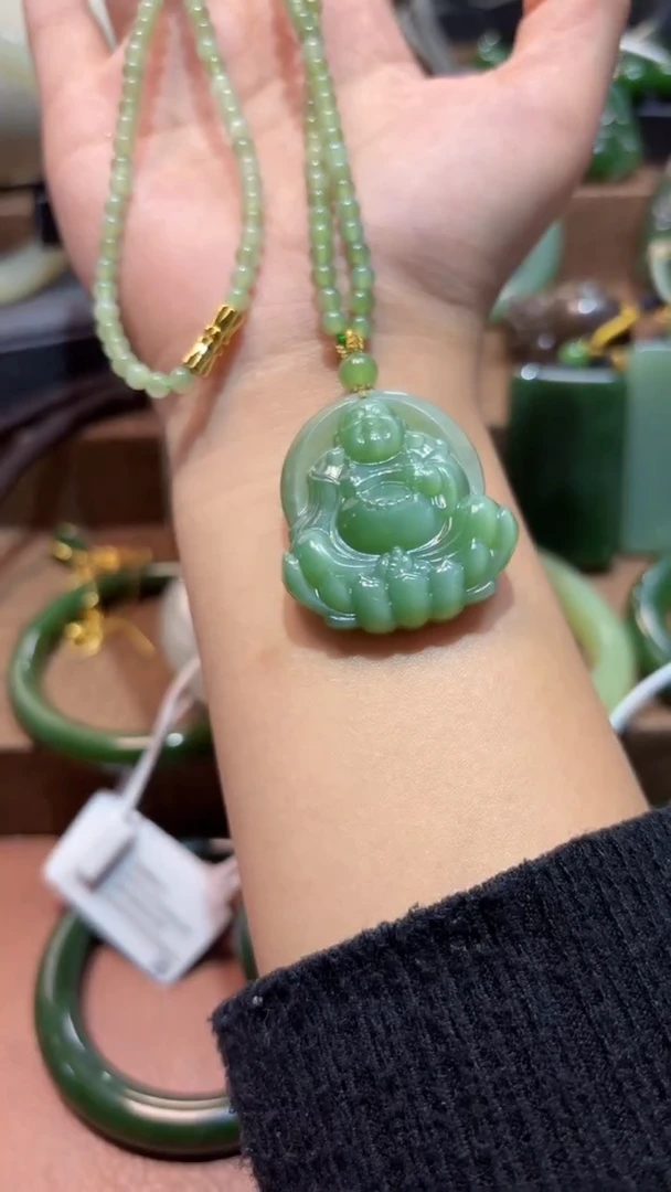 颈饰未镶嵌和田玉1