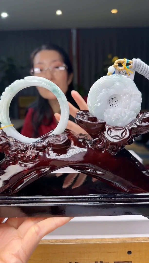 颈饰未镶嵌翡翠配底座YJ@@960Q3J22647