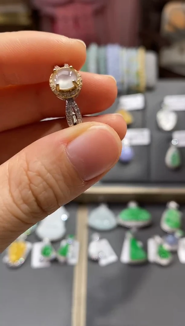 颈饰银S925镶嵌翡翠戒指