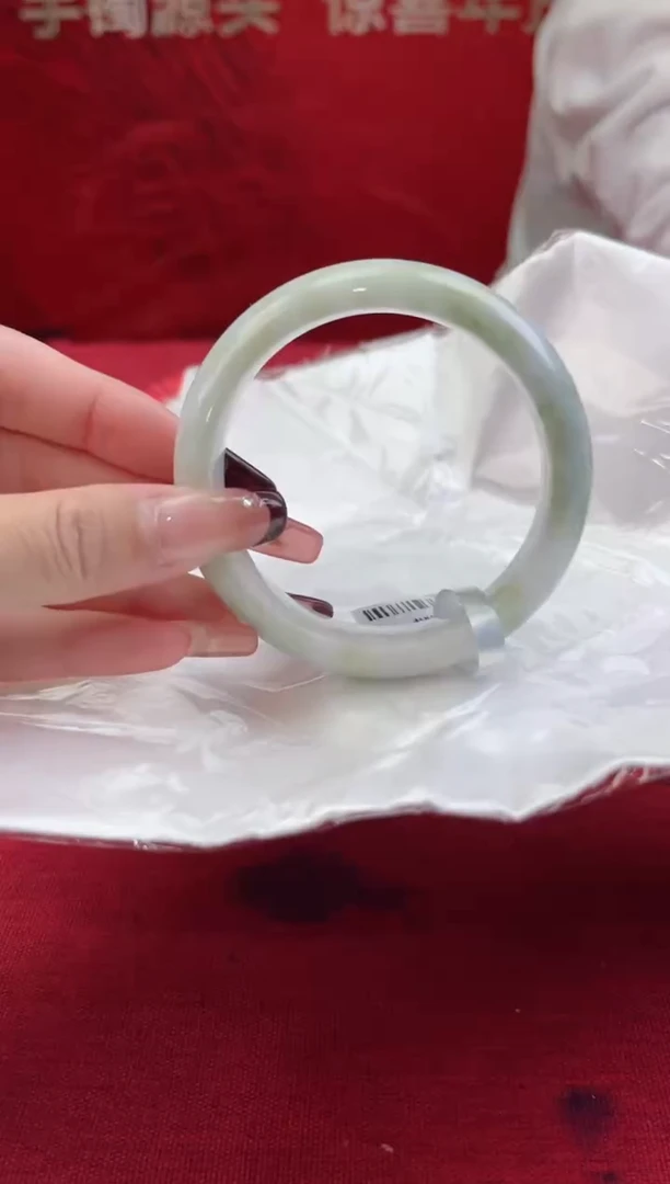 【闪购商品】翡翠手镯未镶嵌翡翠手镯（微瑕）11
