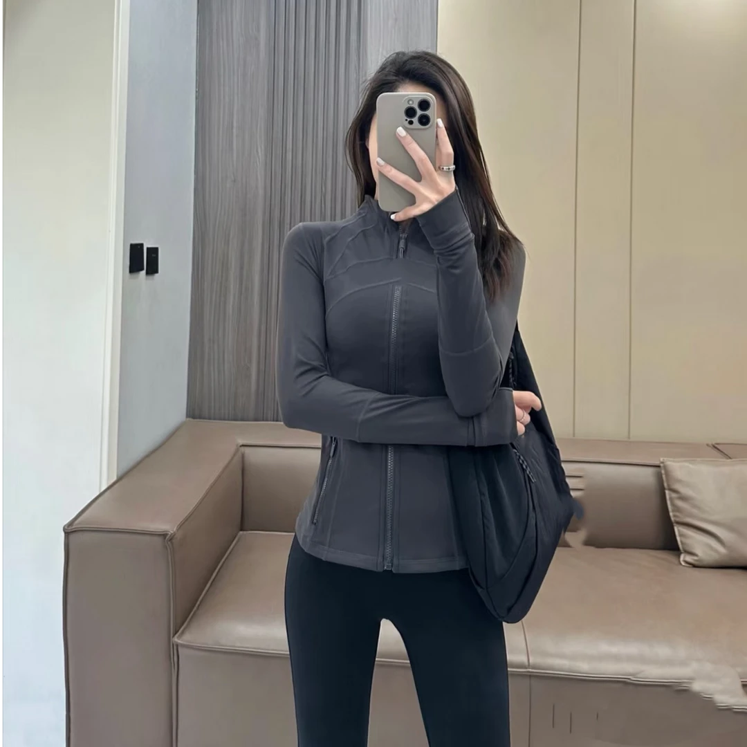 《深圳南油》鹿鹿DF修身款瑜伽服
