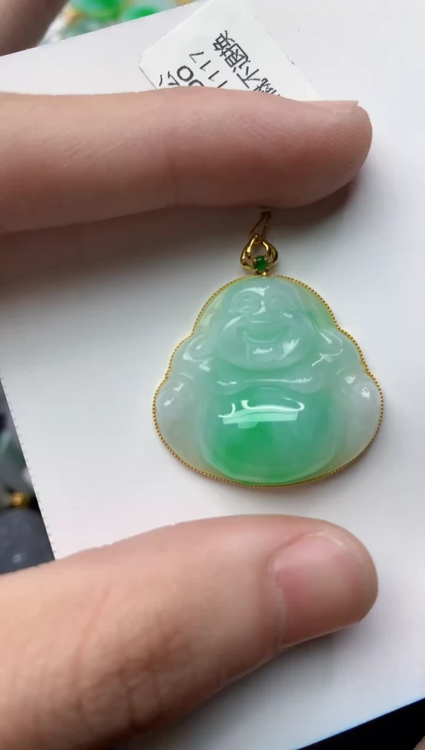 【闪购商品】翡翠颈饰18K金镶嵌70.........