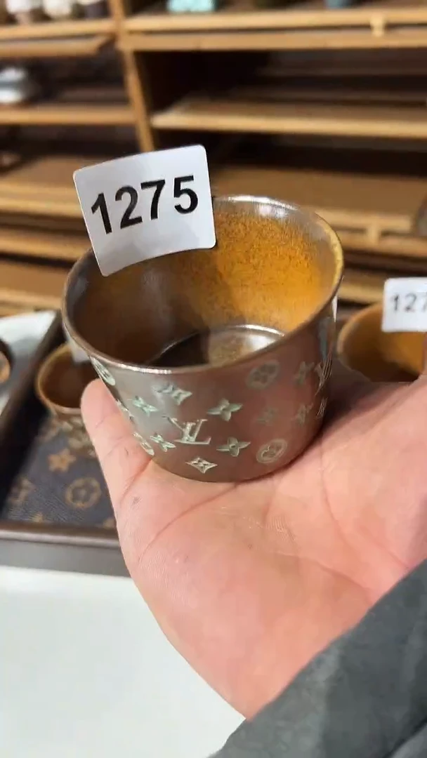 龙泉窑老花中号微瑕1275