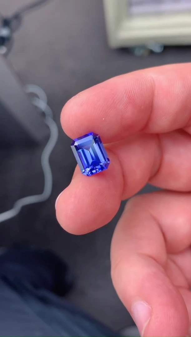裸石未镶嵌坦桑石3.9ct 坦桑石