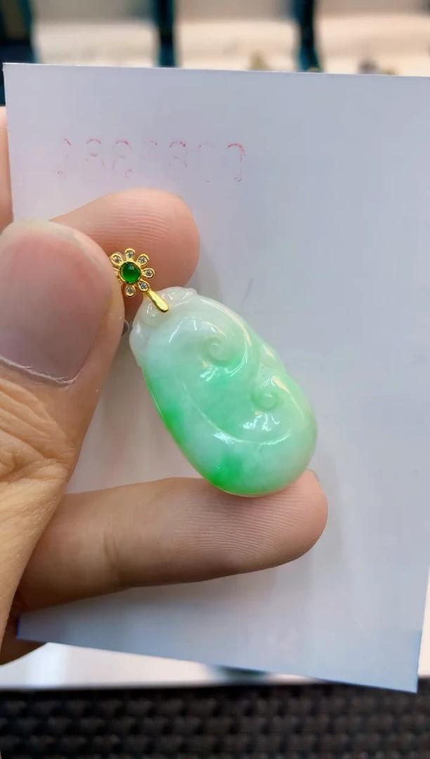翡翠未镶嵌吊坠(不含链)1