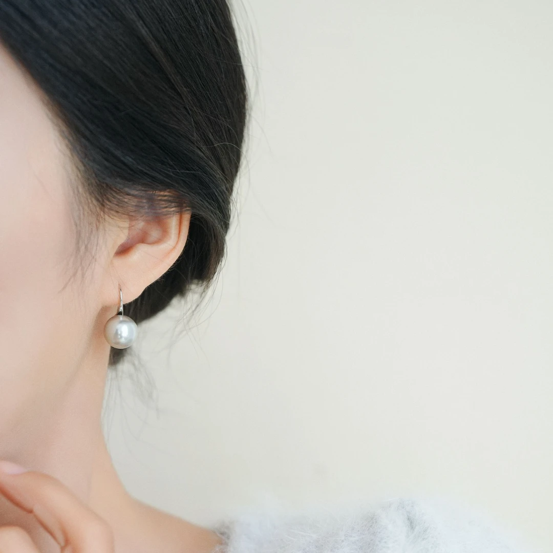 铜合金耳饰 法式浪漫高级灰耳钩大气百搭少女轻奢优雅耳饰女