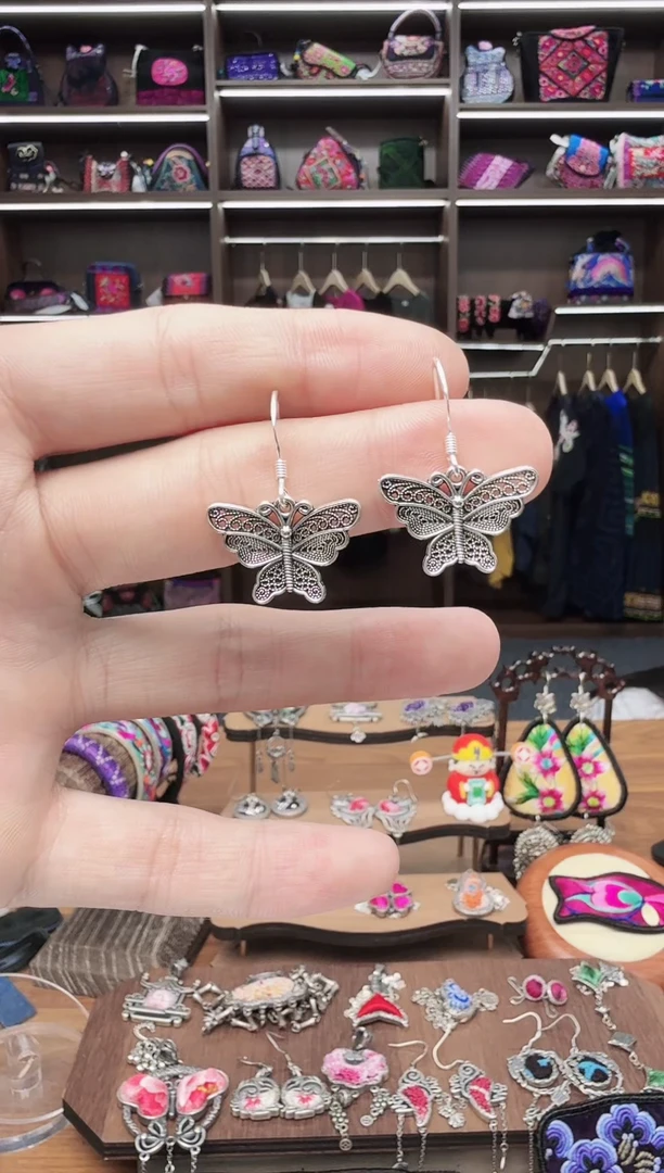 织绣98蒙阿苏苗绣传承旗舰店