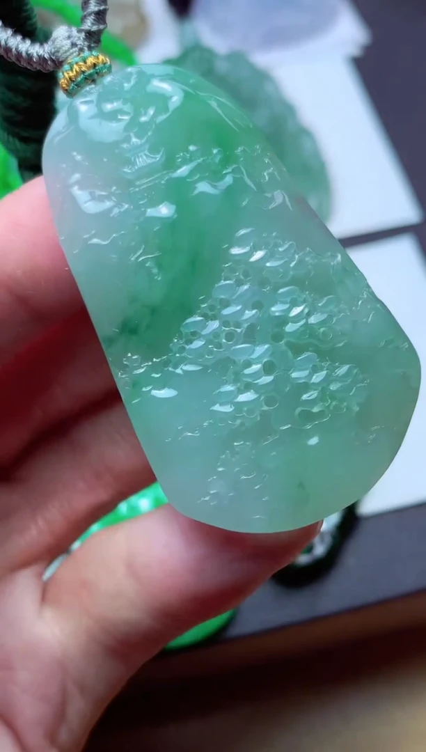 翡翠未镶嵌颈饰天然翡翠