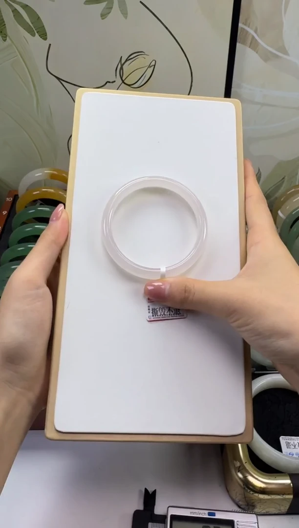 手镯玛瑙/玉髓未镶嵌56.0mm  9.4mm   6.5mm