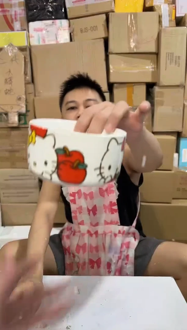 瓷片白色kt猫碗 陶瓷材质