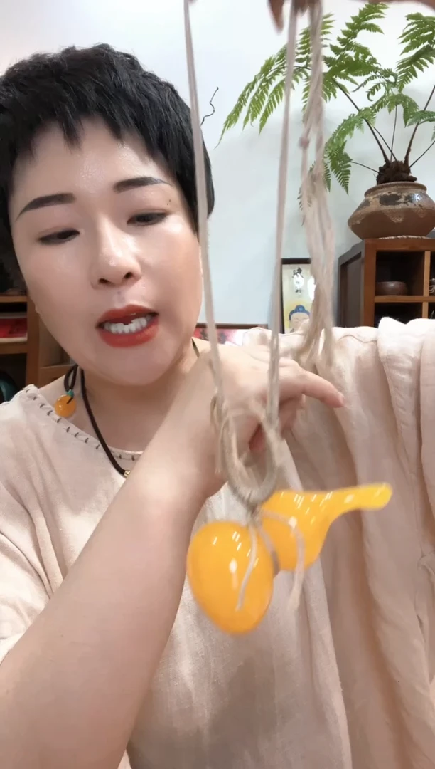 未镶嵌颈饰琥珀548