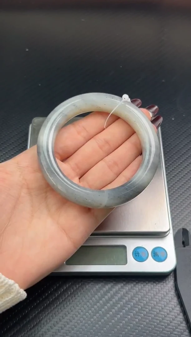 未镶嵌手镯和田玉若羌微色差56+M