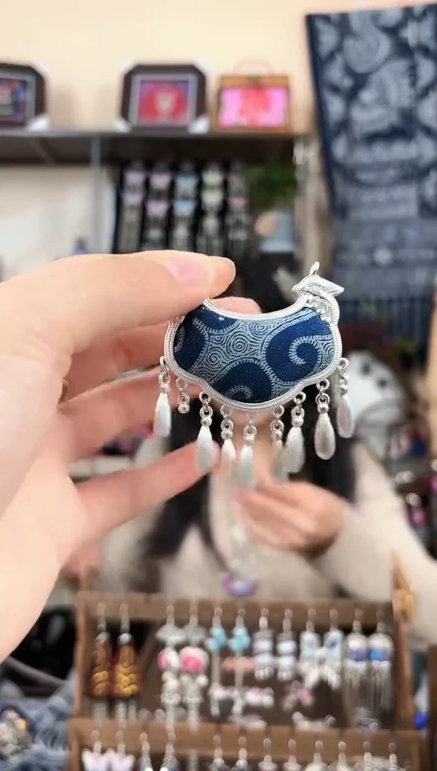 织绣民族风非遗老绣饰品256