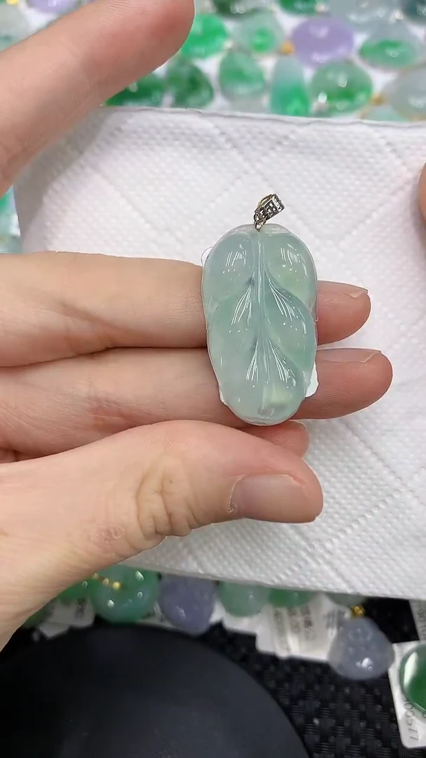 颈饰18K金镶嵌翡翠a货支持复检百元以上9元证书费自理