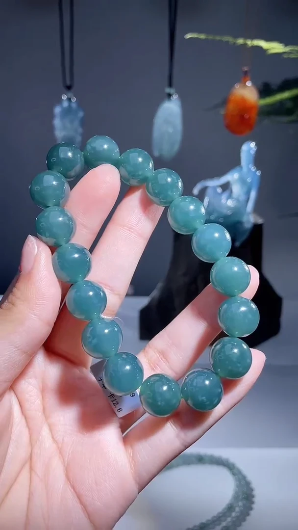 颈饰未镶嵌翡翠手串 多样性发1