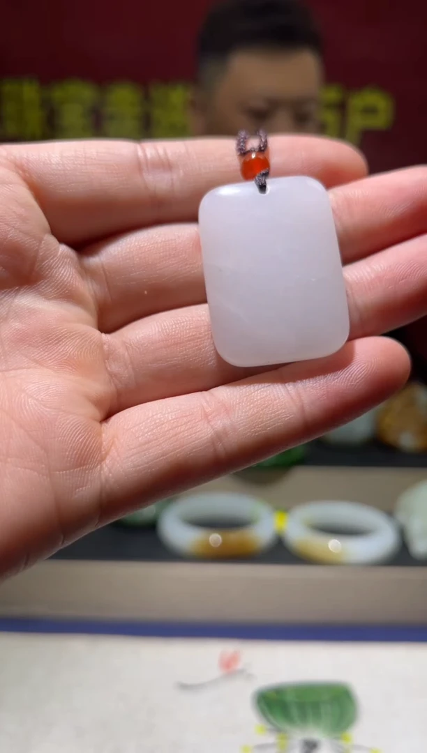 【闪购商品】石英质玉颈饰未镶嵌吊坠