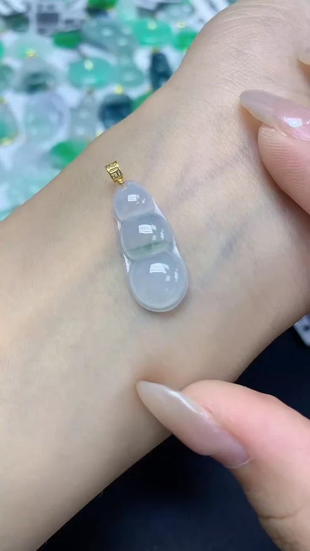 翡翠18K金镶嵌颈饰天然缅甸翡翠A货