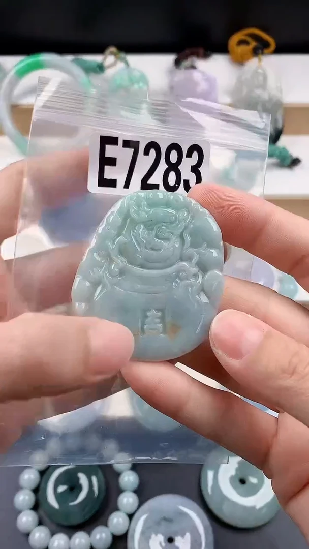 颈饰未镶嵌翡翠天然翡翠吊坠挂件