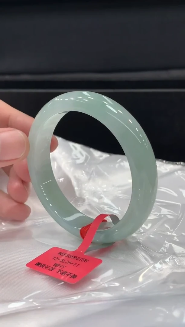 未镶嵌手镯翡翠翡翠手镯