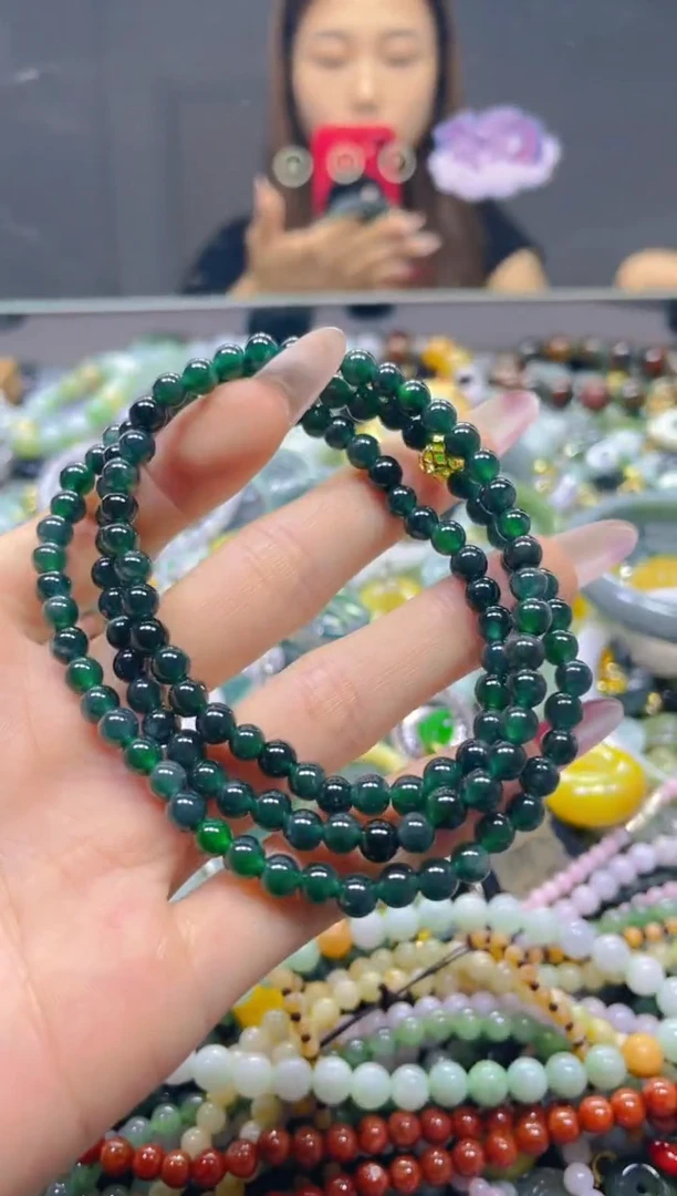 颈饰未镶嵌翡翠5MM/K/翡翠A货，一件也是批发价