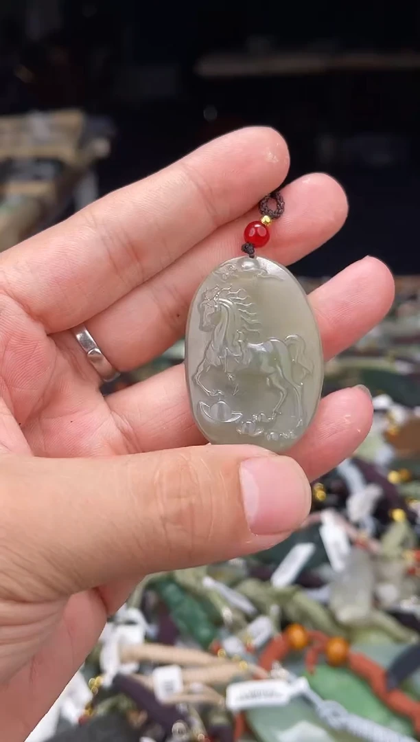 颈饰未镶嵌和田玉1