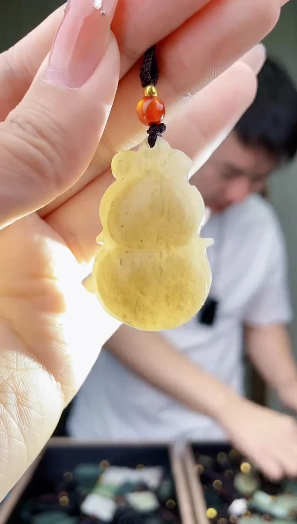和田玉未镶嵌挂件拍一发一，多样性发货！