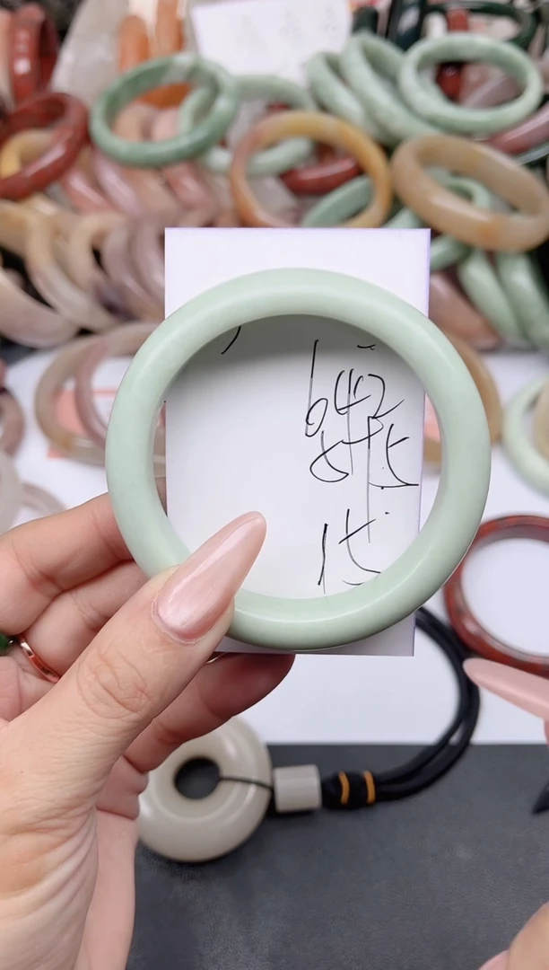 未镶嵌手镯石英质玉642