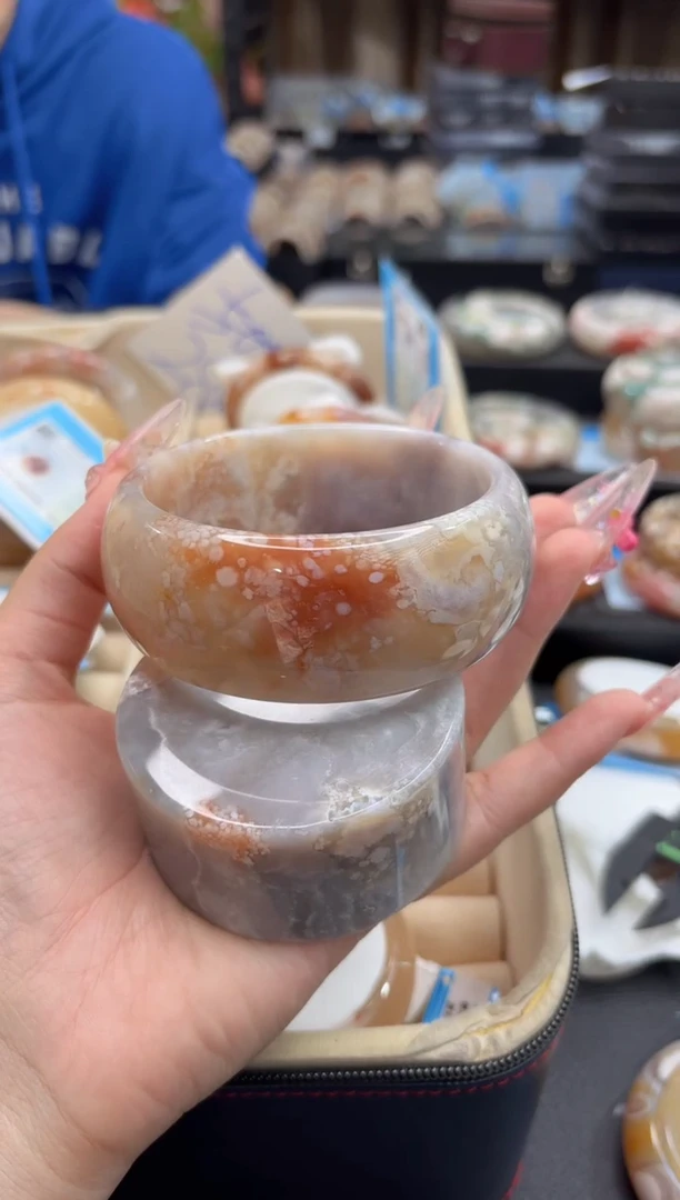 未镶嵌手镯石英质玉丽****》245(70圈赠送镯心)